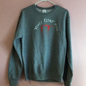 Trendy soft sweater in really good condition